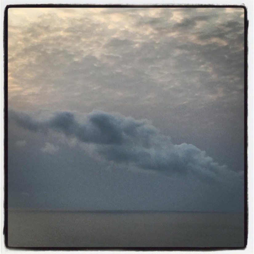 Un grand nuage sur l'océan #Off2Africa 81 Conakry Guinée